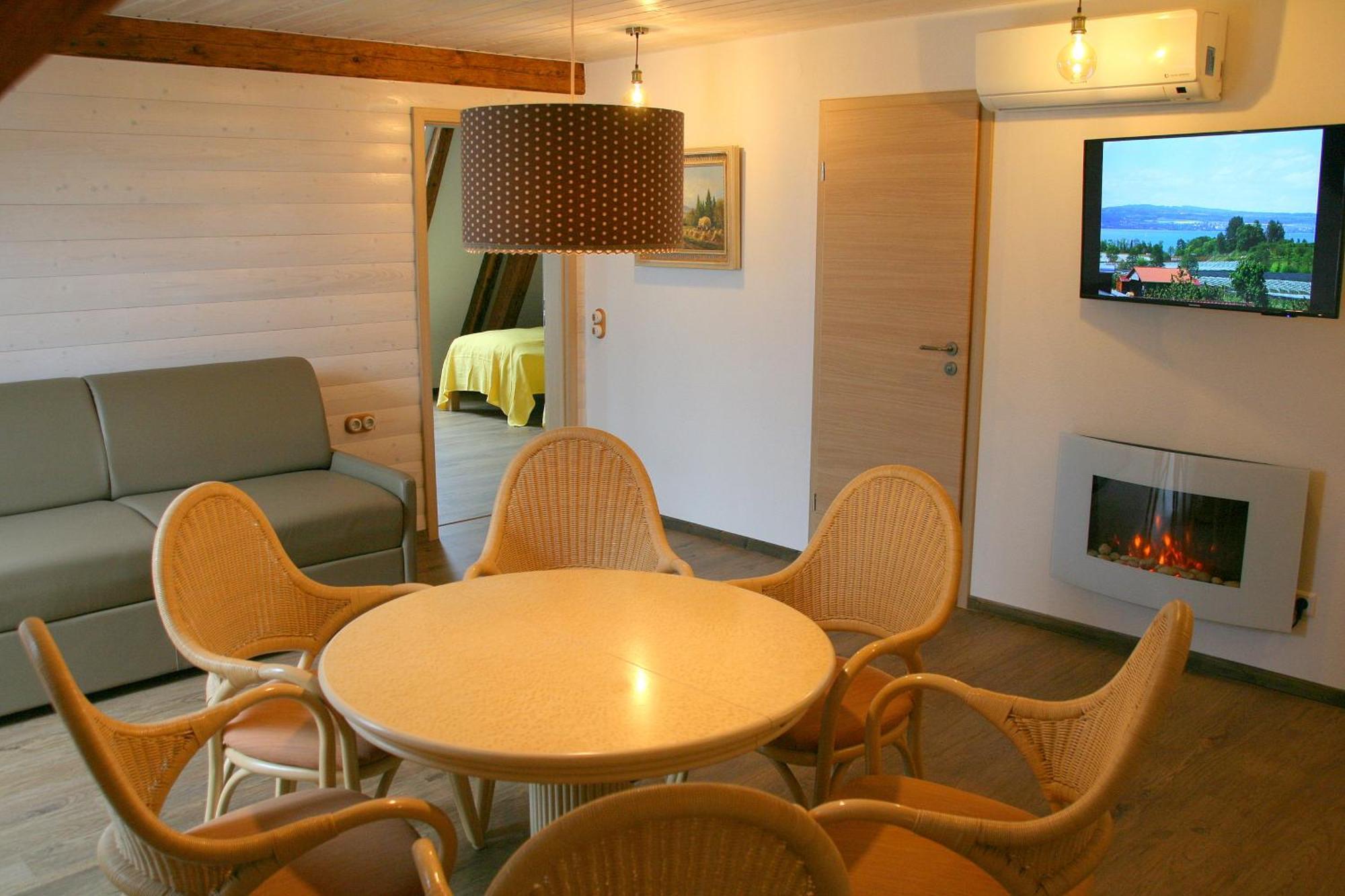 Waldvogel Ferienzimmer Klimatisiert Immenstaad am Bodensee Luaran gambar